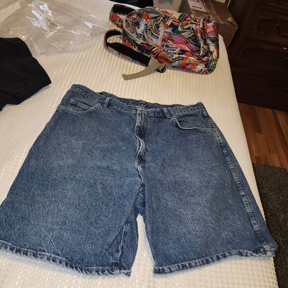 WRANGLER EUC MENS SIZE 34 JEAN SHORTS - Picture 1 of 7